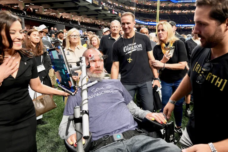 Saints’ lopsided loss sours a day of celebration